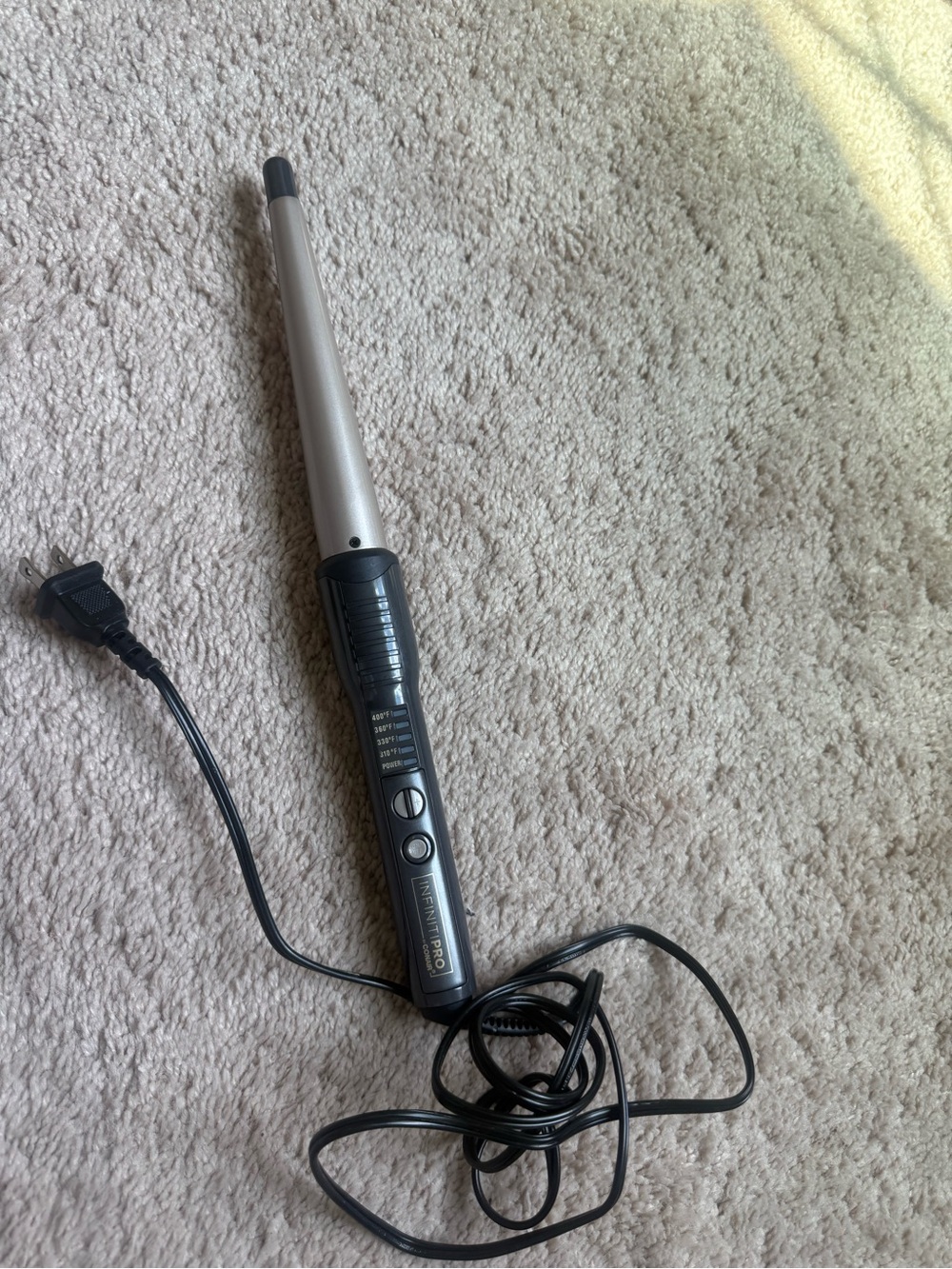 Conair infiniti pro Curling Wand in Champagne and Black